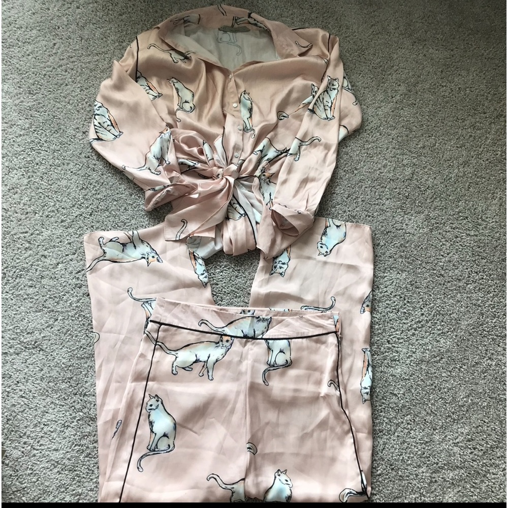 Zara cat lounge set